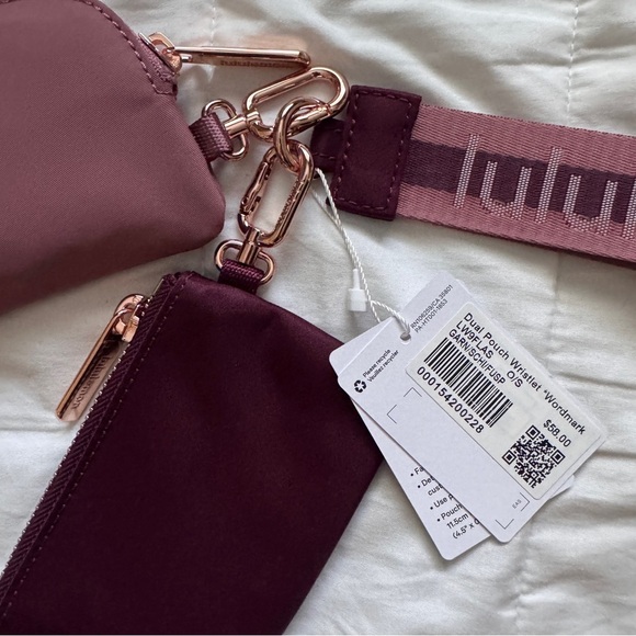 31 Lululemon Dual Pouch Wristlet Wordmark - Garnet Spiced Chai - Picture 8 of 8